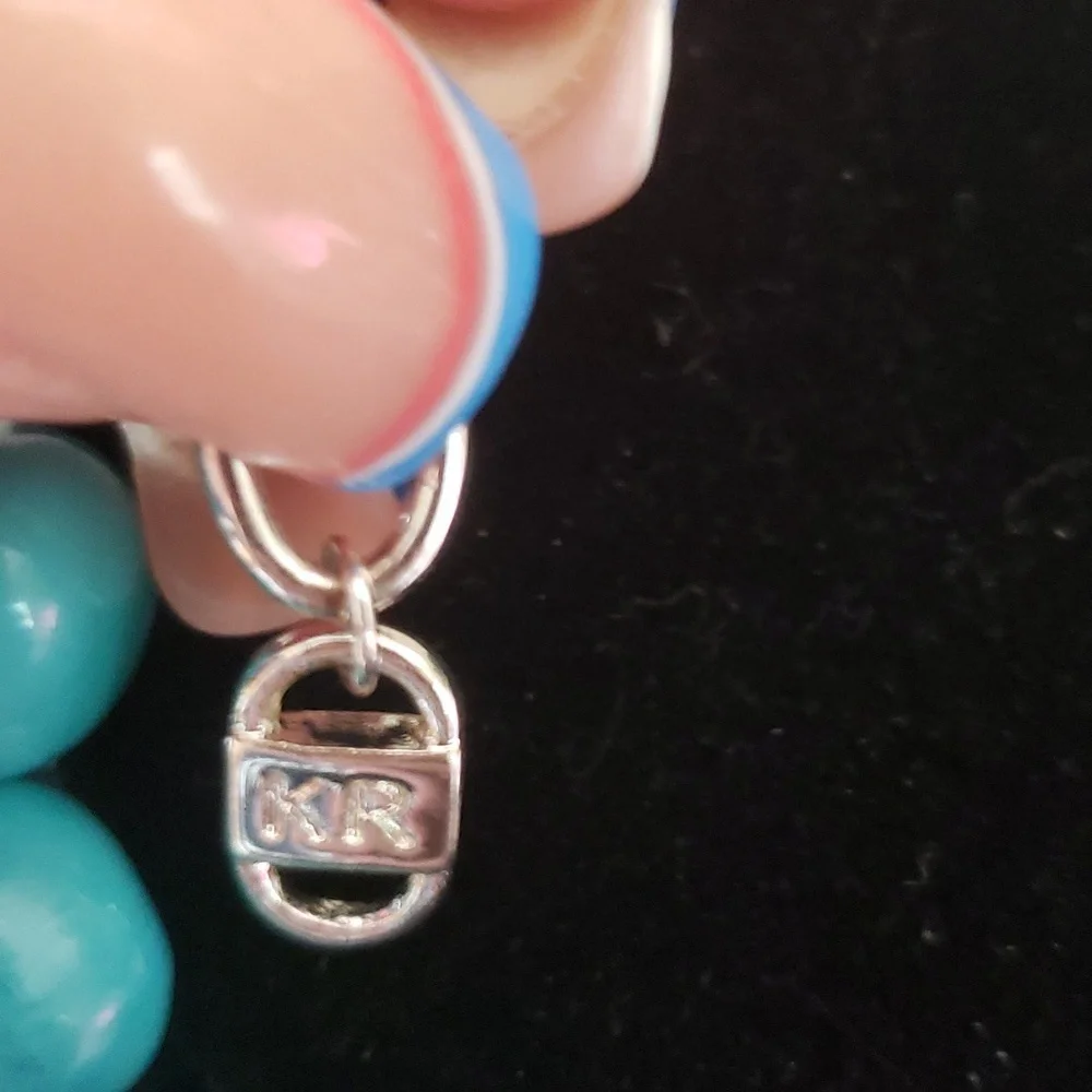 Kennedy row turquoise color necklace and earrings set - Picture 4 of 4